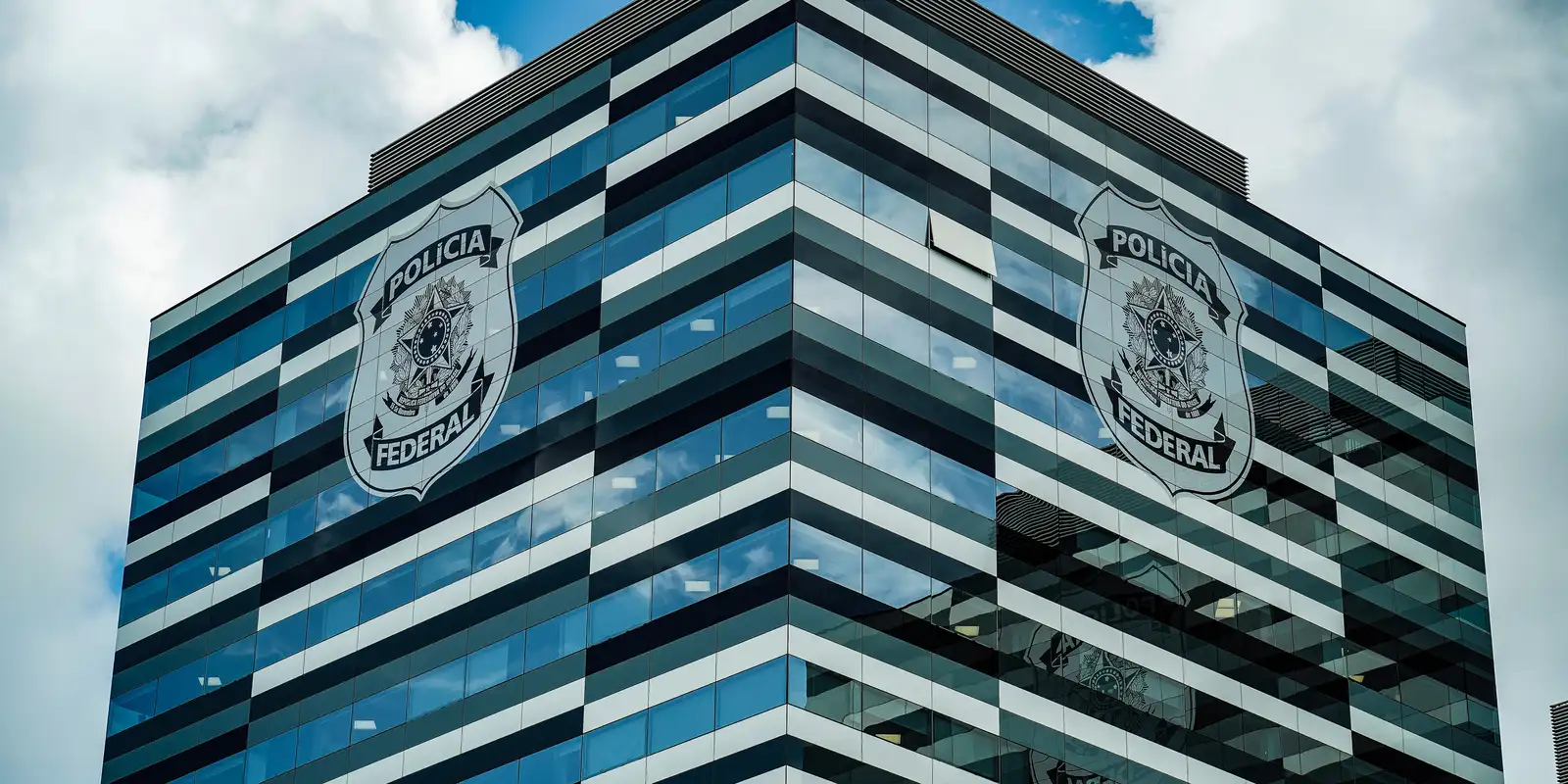 pf-faz-operacao-contra-fraudes-em-nome-de-beneficiarios-do-inss