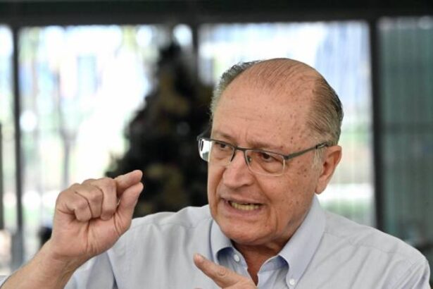 alckmin-reitera-que-juros-estao-“exagerados”,-mas-acredita-que-tendencia-e-de-queda