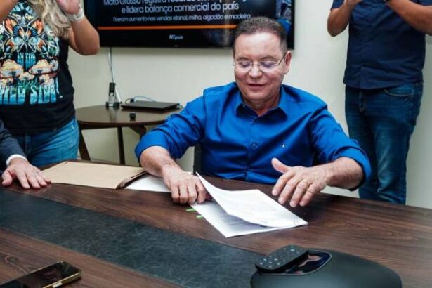 articulacao-de-botelho-viabiliza-convenio-de-r$-20-milhoes-para-asfalto-em-varzea-grande
