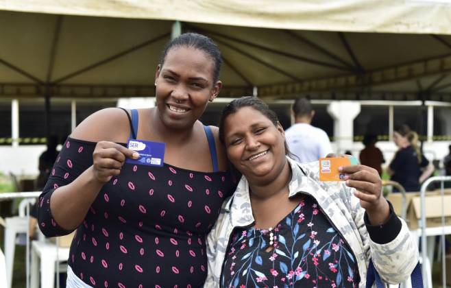 mais-de-oito-mil-atendimentos-foram-realizados-durante-mutirao-para-entrega-dos-cartoes-ser-familia-em-cuiaba