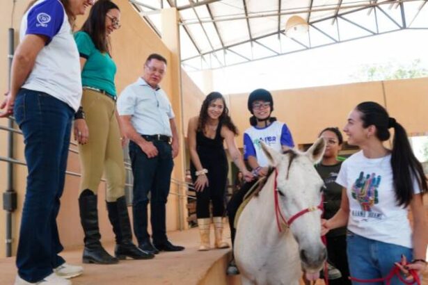 botelho-recebe-reivindicacoes-para-melhorar-o-centro-de-equoterapia-da-ufmt