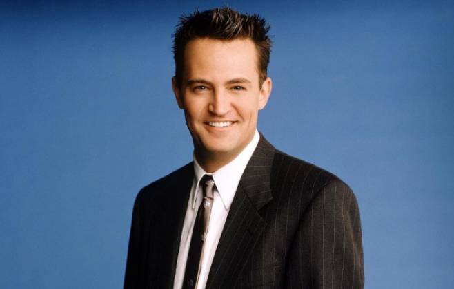 diretor-de-friends-diz-que-morte-de-matthew-perry-deixou-atrizes-devastadas