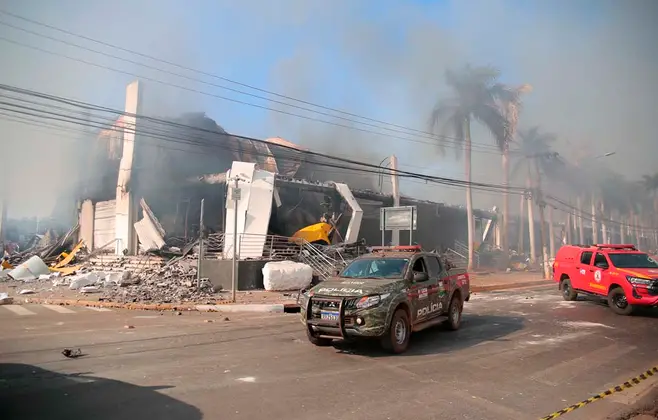 botelho-defende-uniao-para-garantir-a-reconstrucao-do-shopping-popular