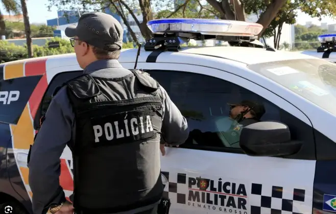 mulher-e-presa-em-flagrante-pela-policia-militar-por-suspeita-de-ameaca-e-agressao