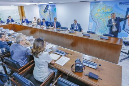 chefes-dos-tres-poderes-discutem-aumento-de-penas-a-crimes-ambientais