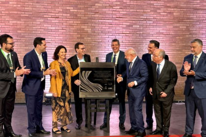 lula-inaugura-com-prefeito-eduardo-paes-placa-de-revitalizacao-do-mam