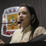 tramita-na-camara-o-projeto,-de-autoria-da-vereadora-gisa-barros,-que-propoe-a-criacao-da-sala-lilas-para-atendimento-a-mulheres-vitimas-de-violencia-em-varzea-grande