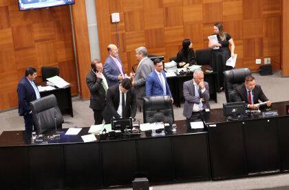 assembleia-derruba-oito-vetos-do-governo-a-lei-de-diretrizes-orcamentarias-de-2025