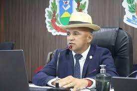 o-vereador-pedro-paulo-tolares-(pedrinho)-encerra-ciclo-na-camara-de-varzea-grande-e-reafirma-compromisso-com-o-futuro-da-cidade,-ao-presidir-a-ultima-sessao