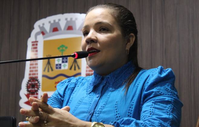 lei-de-autoria-da-vereadora-gisa-barros,-que-institui-banco-vermelho,-e-sancionada-pelo-prefeito-kalil-baracat