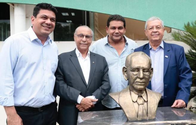 senador-jayme-campos-agradece-homenagem-ao-pai,-julio-domingos-de-campos