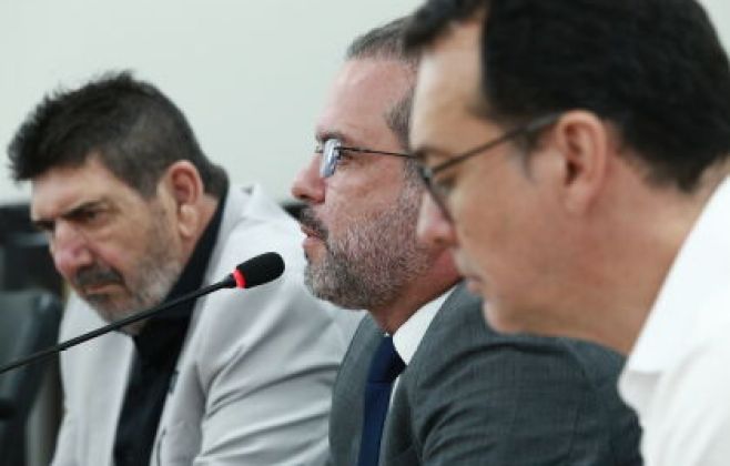 deputados-definem-pautas-de-2025-para-a-comissao-de-saude