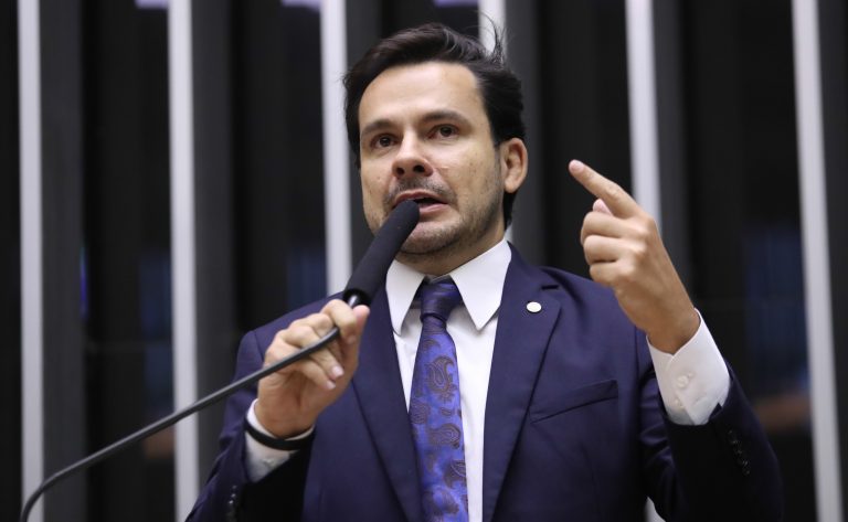 projeto-estabelece-prazo-de-60-dias-para-concluir-processo-de-estupro-que-resulte-em-gravidez
