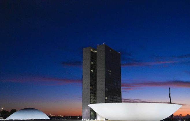 camara-vai-debater-neste-semestre-se-aumenta-numero-de-deputados-ou-redistribui-vagas-entre-estados