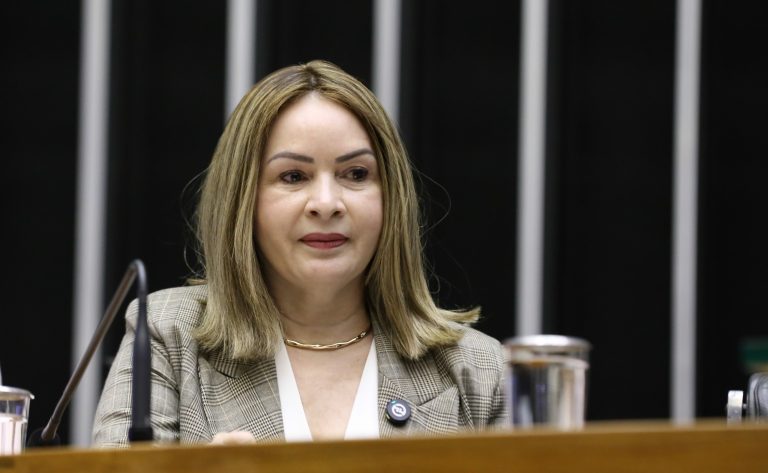 debatedoras-pedem-mais-capilaridade-na-atencao-juridica-as-mulheres