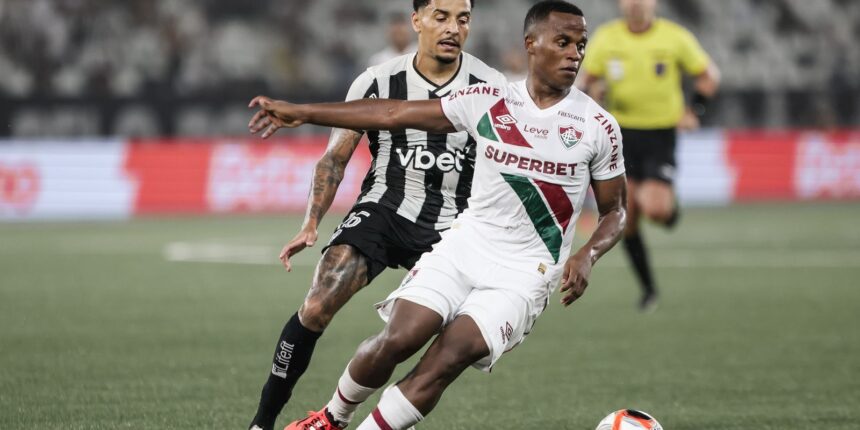 botafogo-e-fluminense-disputam-classico-no-nilton-santos