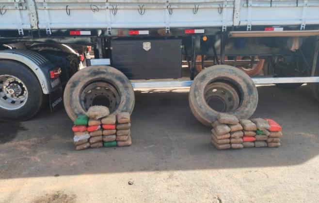policia-civil-apreende-42-tabletes-de-skunk-encontrados-dentro-de-pneus-de-caminhao-em-barra-do-garcas