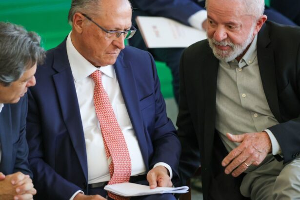 governo-vai-trabalhar-para-reverter-taxacao-dos-eua,-diz-alckmin