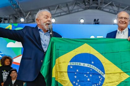 lula-chama-trump-“para-conversar”-e-reafirma-que-brasil-tenta-negociar