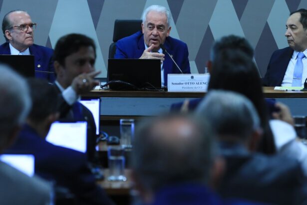 pec-da-blindagem-abre-portas-do-congresso-ao-crime,-diz-relator