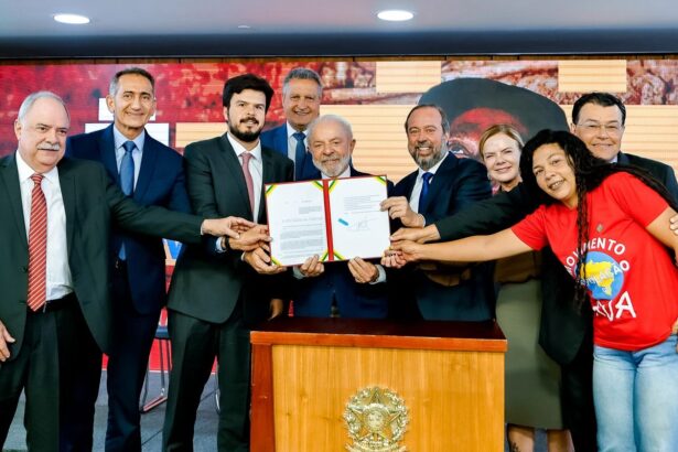 lula-sanciona-gratuidade-em-conta-de-luz-para-familias-de-baixa-renda