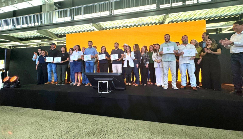 pequenos-produtores-recebem-titulos-do-siapp-durante-abertura-do-festival-do-queijo-em-cuiaba