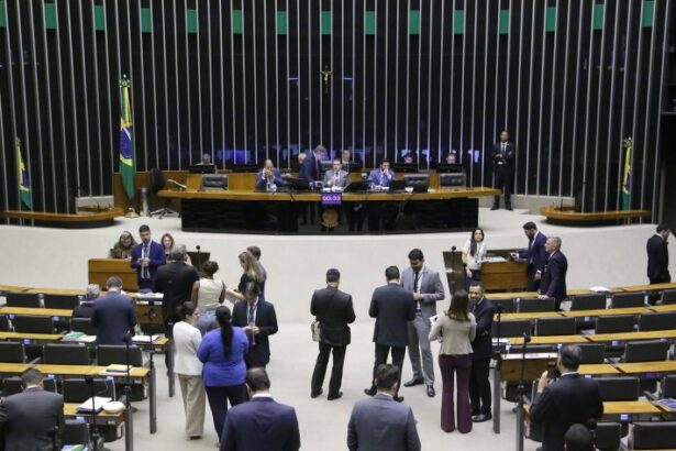camara-aprova-reajuste-para-servidores-do-poder-judiciario