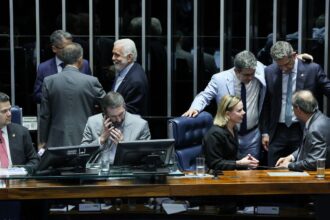 lula-deve-sancionar-isencao-do-ir-ate-dia-11,-diz-gleisi