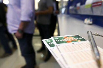 mega-sena-acumula-novamente-e-premio-principal-vai-para-r$-55-milhoes