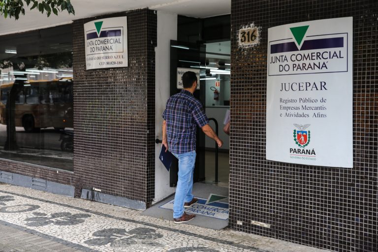 nova-lei-determina-que-governador-nomeie-presidente-de-junta-comercial
