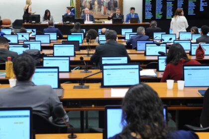 ccj-da-camara-aprova-cassacao-de-carla-zambelli
