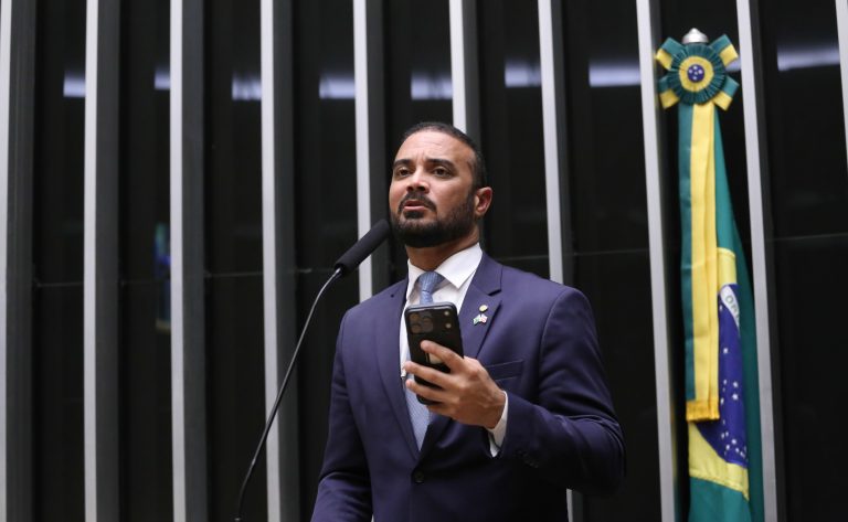 projeto-estabelece-horario-para-cumprimento-de-mandados-de-busca-e-apreensao