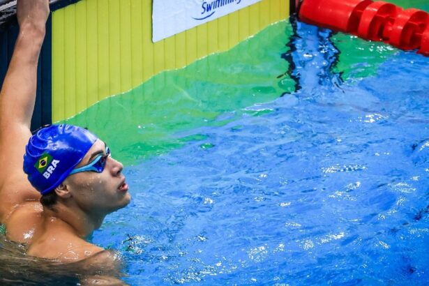 arthur-xavier-e-prata-nos-100m-costas-em-competicao-em-barcelona