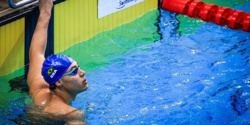 arthur-xavier-e-prata-nos-100m-costas-em-competicao-em-barcelona