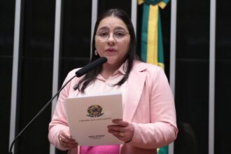 comissao-aprova-projeto-que-inclui-maus-tratos-entre-formas-de-violencia-contra-criancas-e-adolescentes