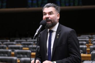 projeto-autoriza-porte-de-arma-para-fiscais-do-procon-em-todo-o-pais