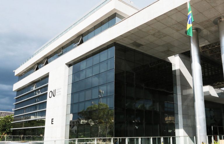 sancionada-criacao-de-cargos-e-funcoes-comissionadas-ate-2028-no-cnj