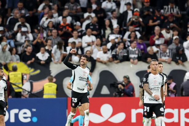 corinthians-derrota-santa-fe-e-segue-100%-na-copa-libertadores
