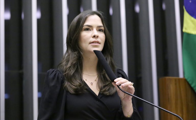 comissao-aprova-projeto-que-classifica-honorarios-de-advogados-como-verba-alimentar