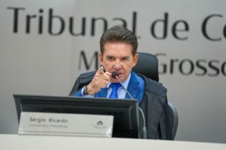 tce-mt-apura-indicios-de-sobrepreco-em-contrato-de-r$-14,3-mi-firmado-sem-licitacao-pela-prefeitura-de-varzea-grande