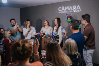 janaina-riva-se-aproxima-de-bolsonaristas-e-pode-quebrar-resistencia-do-pl-com-o-mdb