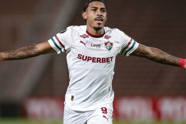 fluminense-arranca-empate-na-argentina-e-continua-vivo-na-libertadores