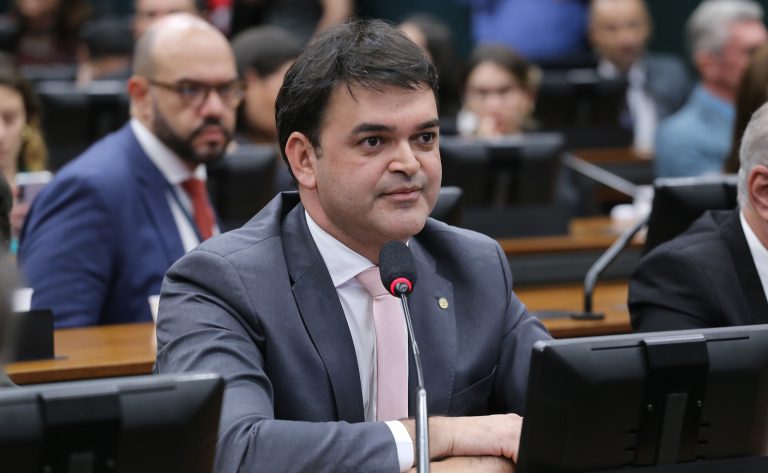 comissao-aprova-gratuidade-na-justica-para-inscritos-no-cadunico