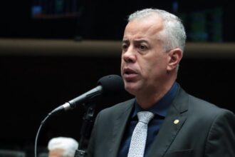 comissao-aprova-projeto-que-destina-metade-do-salario-do-preso-para-a-vitima