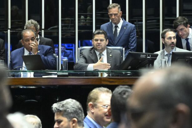 dosimetria:-alcolumbre-promulga-lei-que-beneficia-condenados-pelo-8/1