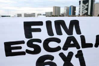 vereadores-fazem-“protocolaco”-de-projetos-pelo-fim-da-escala-6×1