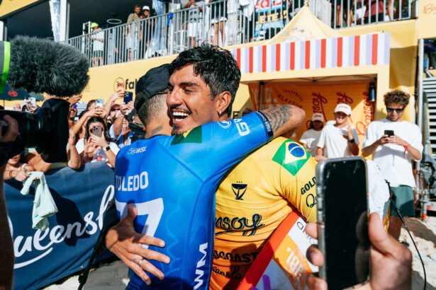 surfe:-medina,-filipinho-e-alejo-avancam-em-etapa-na-nova-zelandia
