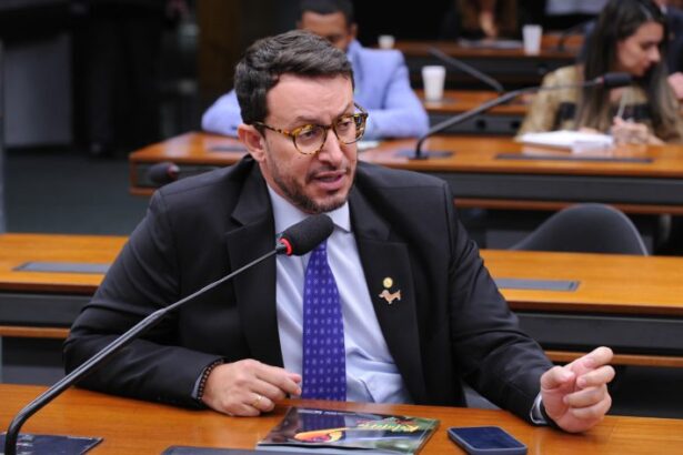 comissao-aprova-demissao-por-justa-causa-para-condenados-por-maus-tratos-contra-animais