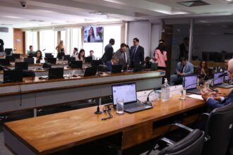pedido-de-vista-adia-votacao-de-autonomia-financeira-do-banco-central