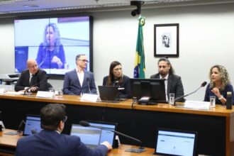 plataformas-relatam-desafio-tecnico-para-cumprir-regras-eleitorais-sobre-ia-e-fake-news